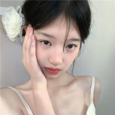 明天、我会成为谁的女友